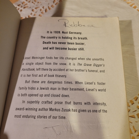 The Book Thief by Markus Zusak Anniversary Edition - Picture 5 of 5